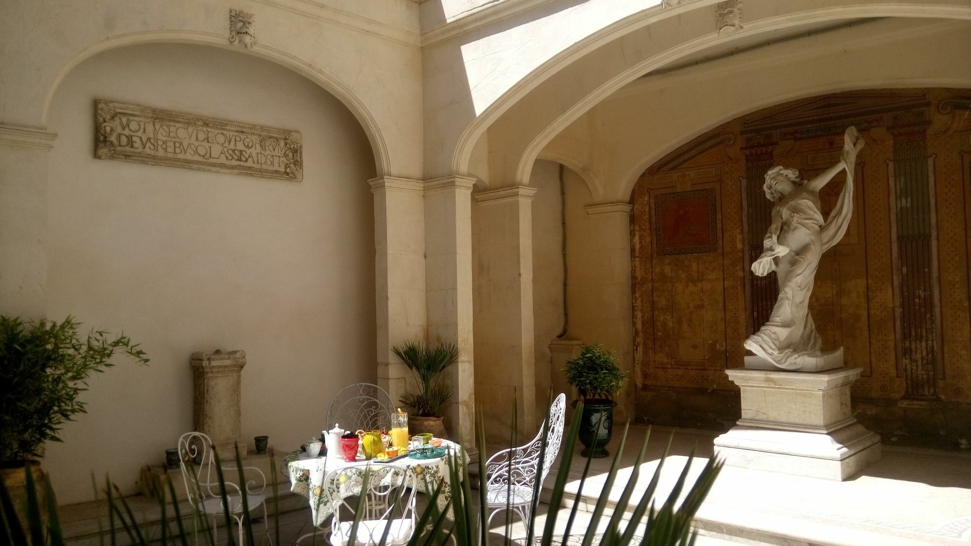 Bed and Breakfast Palais de Luppé à Arles Extérieur photo